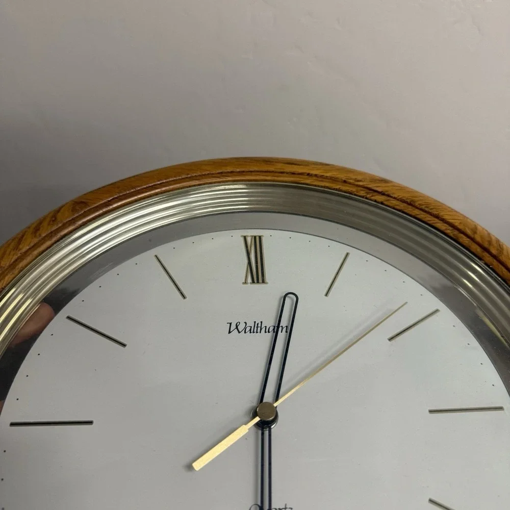 Mid Century Waltham Oak Wood Gold Rim Glass Face 12